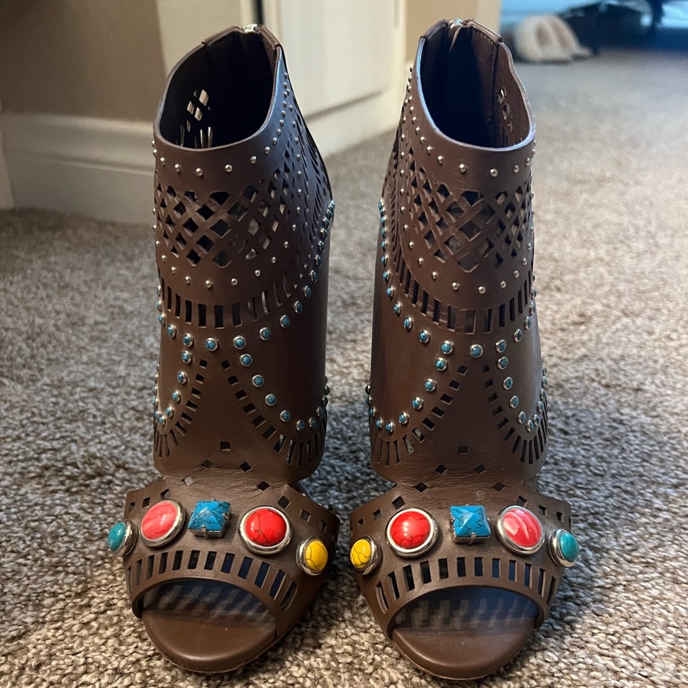 Gucci Size 37 Brown Leather Booties
